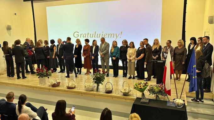 Nagrody dla nauczycieli w Szczecinku. Samorządowcy podsumowali też sytuację w oświacie